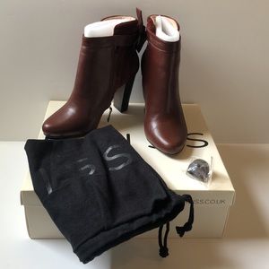 Reiss Martine Ankle Boots in Chestnut. EU 36